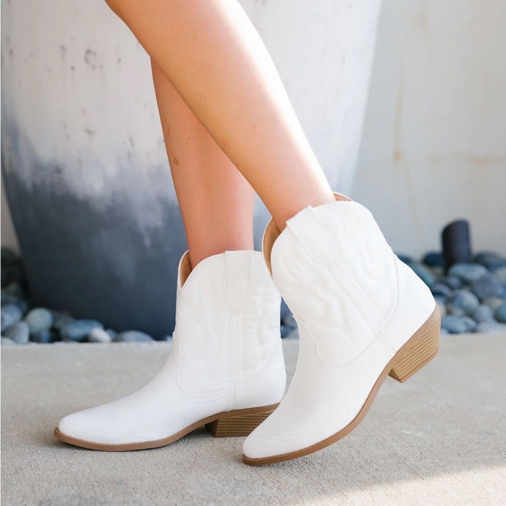 White Ankle Cowboy Boots size 9